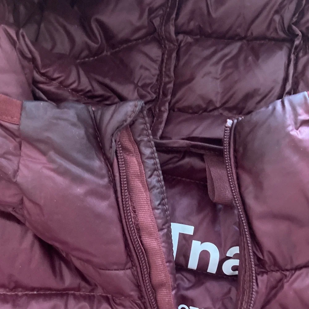 TNA Women's Burgundy Packable Puffer Jacket - Picture 6 of 7